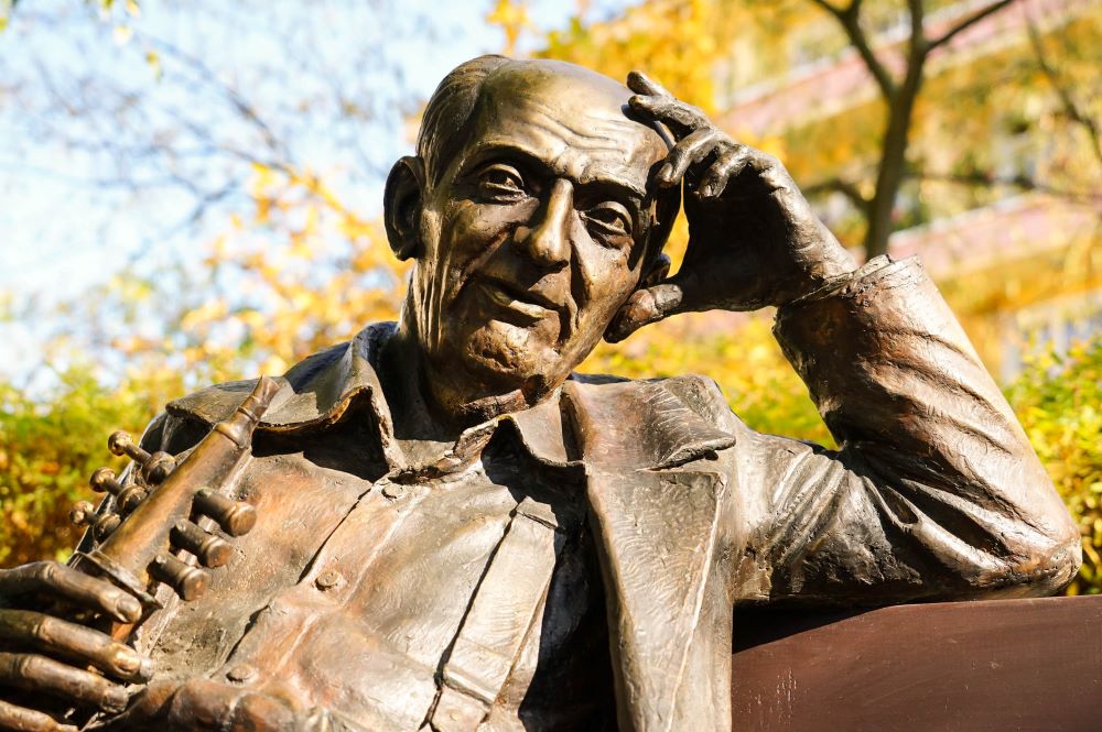 снимка на Паметникът на Александър Керков