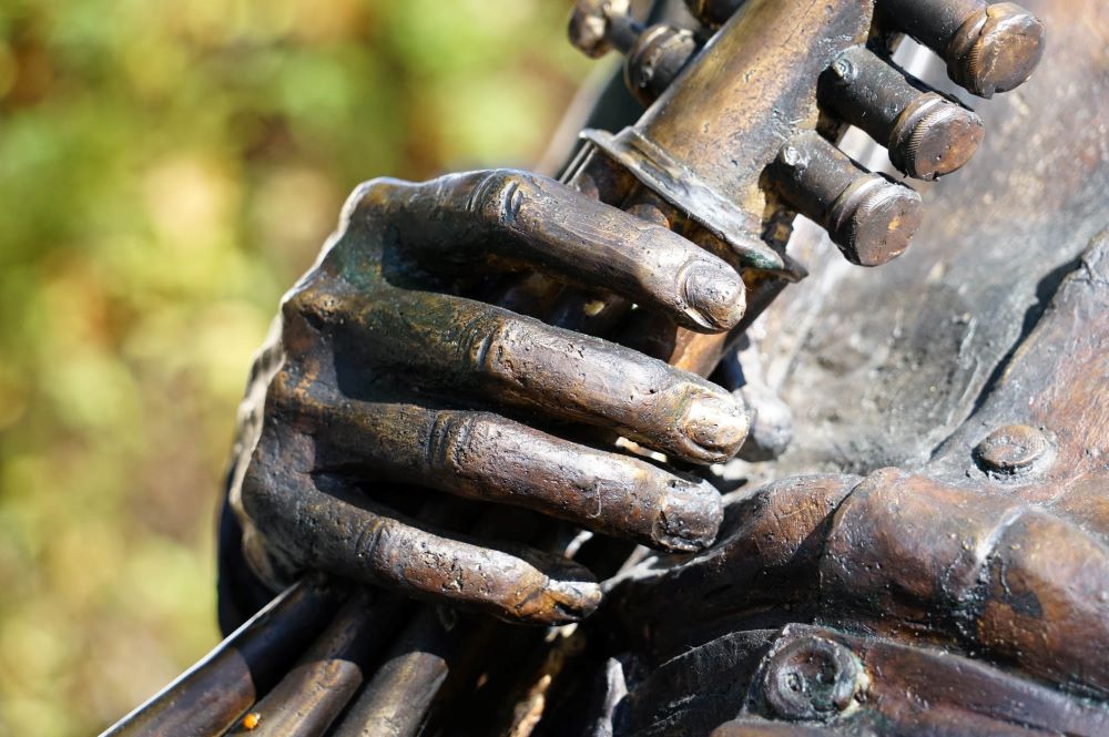 снимка на Паметникът на Александър Керков