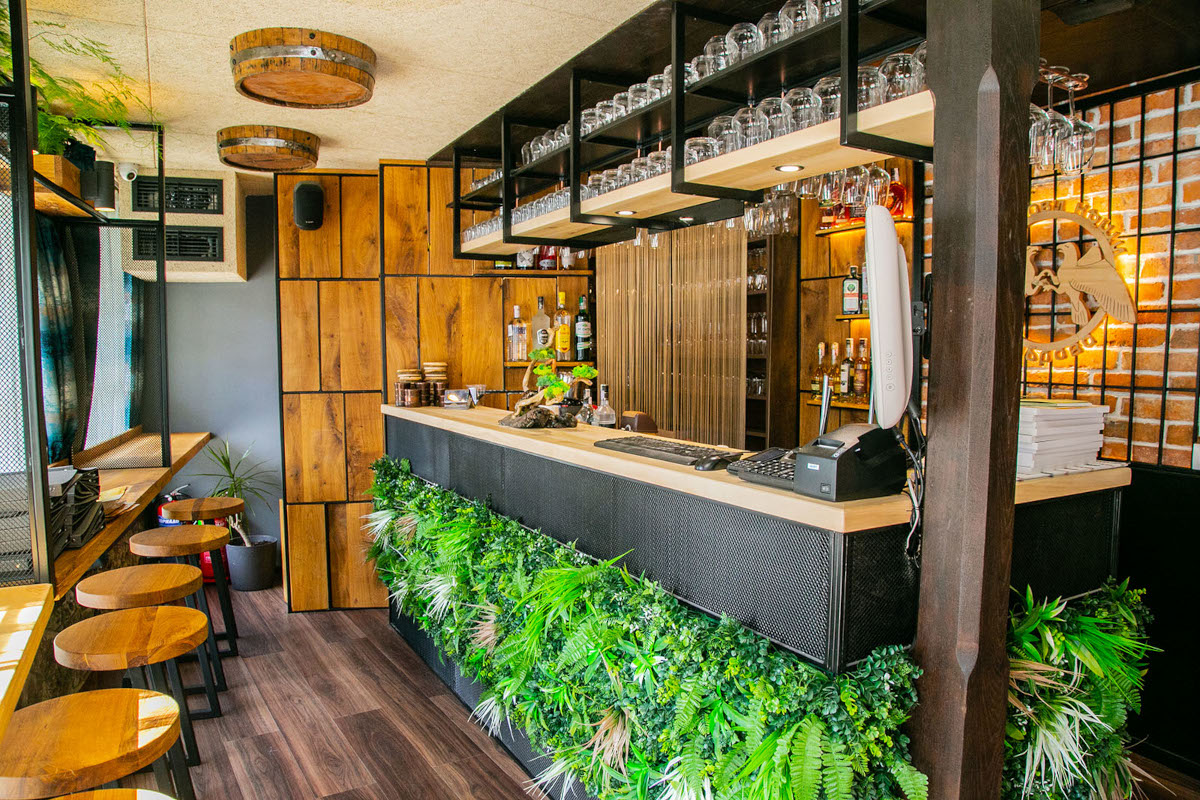 Снимка на ресторант „Соколови къщи“, Габрово – възрожденска къща с автентична фасада, уютен двор и ресторант с лятна градина.